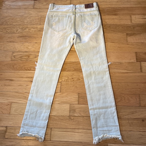 UNIF High Waist Button Up Light Wash Distressed Jeans with Ripped Knees size 26 - Picture 7 of 15